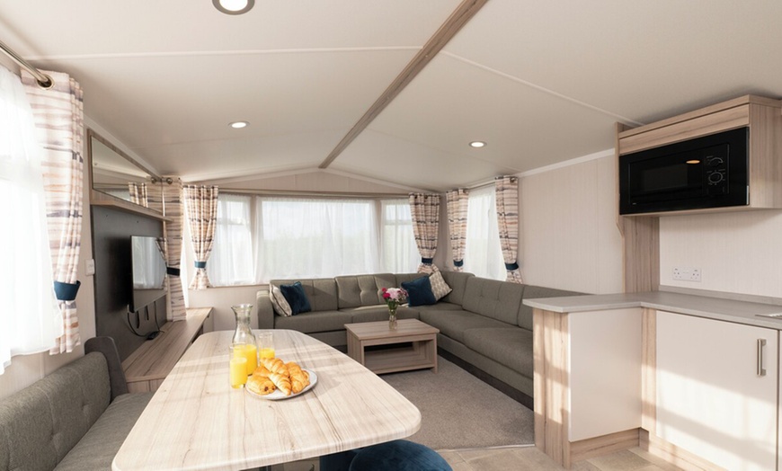 Image 8: Cornwall Getaway: Stay Up to 7 Nights by the Sea