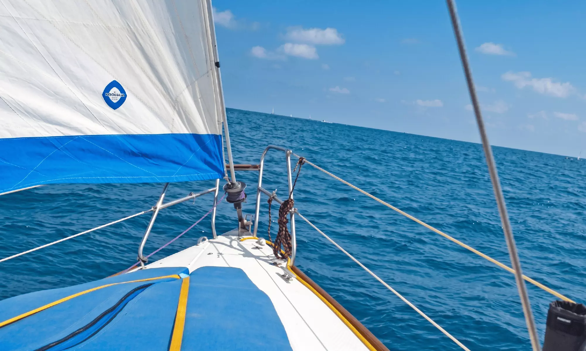 Salida en velero para 1, 2, 3 o 4 con bebidas y aperitivos