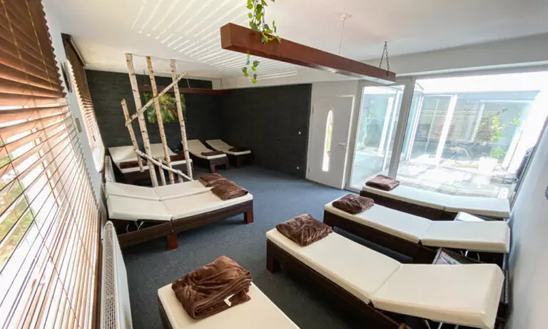 Romantischer Sauna-Wellness-Tag inkl. Massage & 3-Gänge-Menü für Zwei