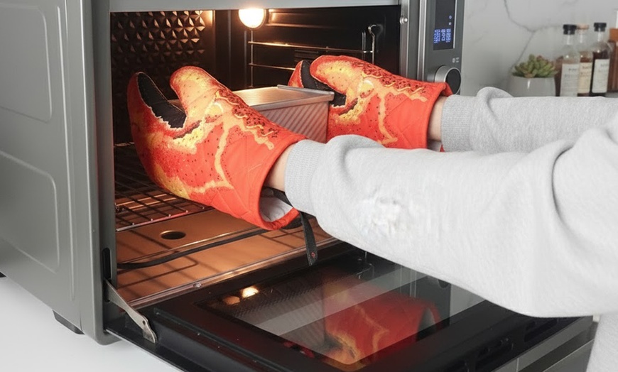 Image 3: Pair of Lobster Claw Oven Mitts - Heat Resistant for Baking and BBQ
