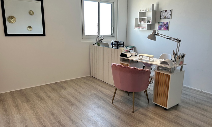 Image 2: MCV Nails : semi-permanent ou extensions