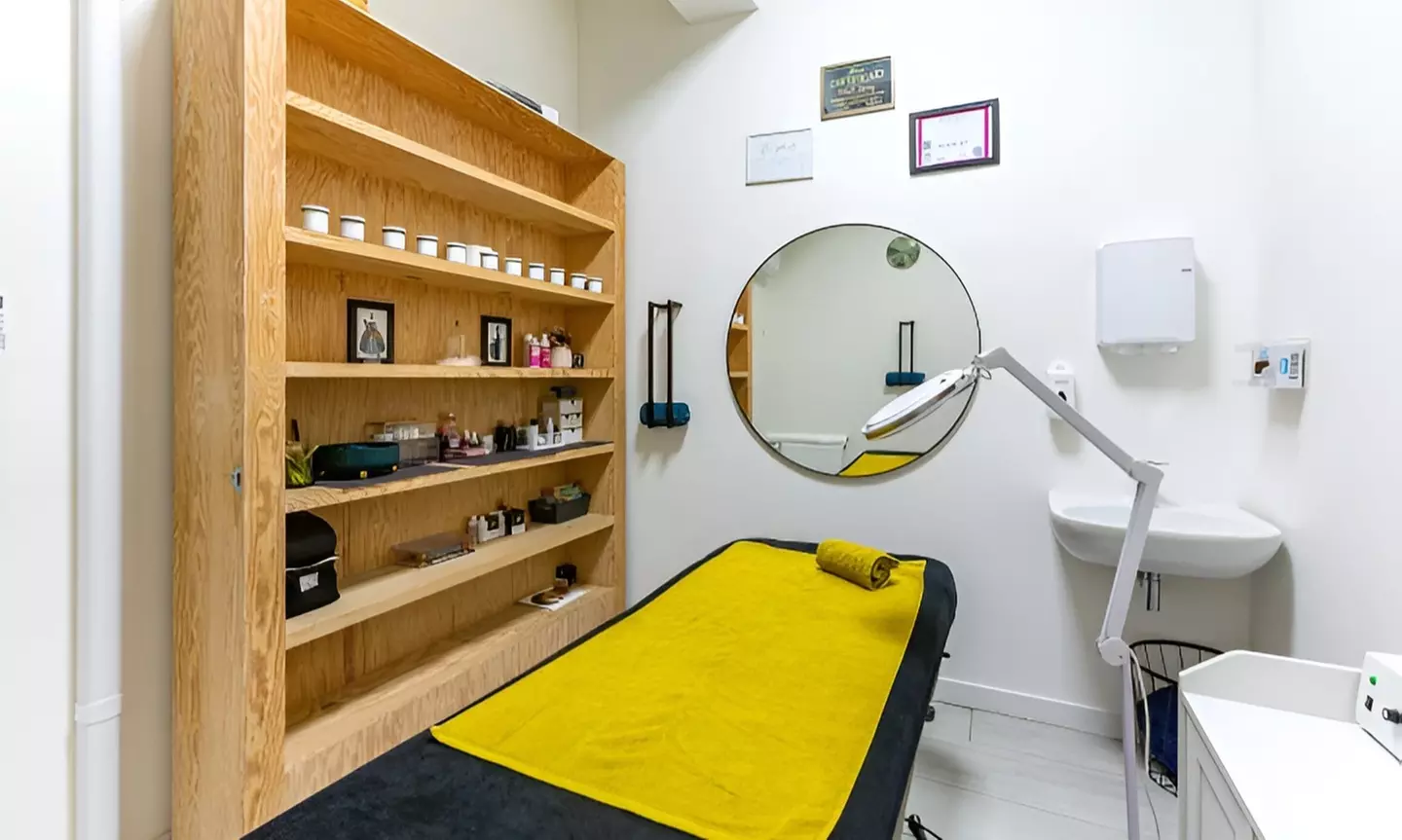 Brazilian wax of complete waxbehandeling incl. oksels en onderbenen