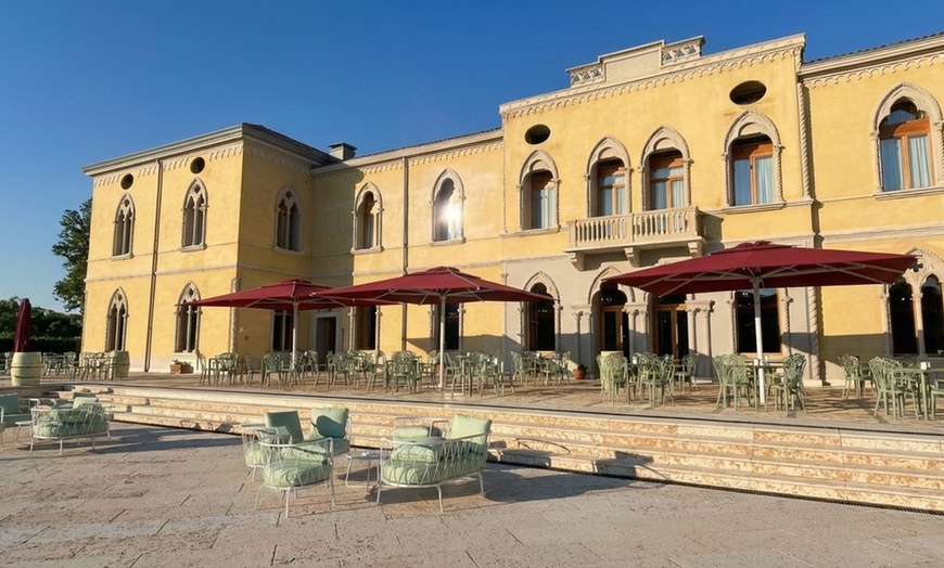 Image 21: Spiazzi: camera matrimoniale Standard con colazione e mezza pensione