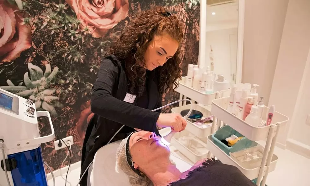 Beautybar-gezichtsbehandeling(en) naar keuze