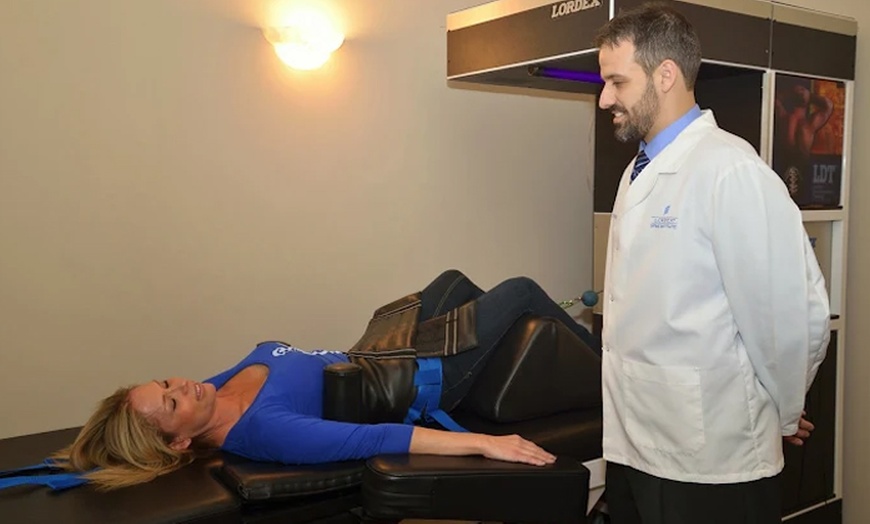 Image 2: Choose from a 60 or 60-minute Swedish massage for total relaxation