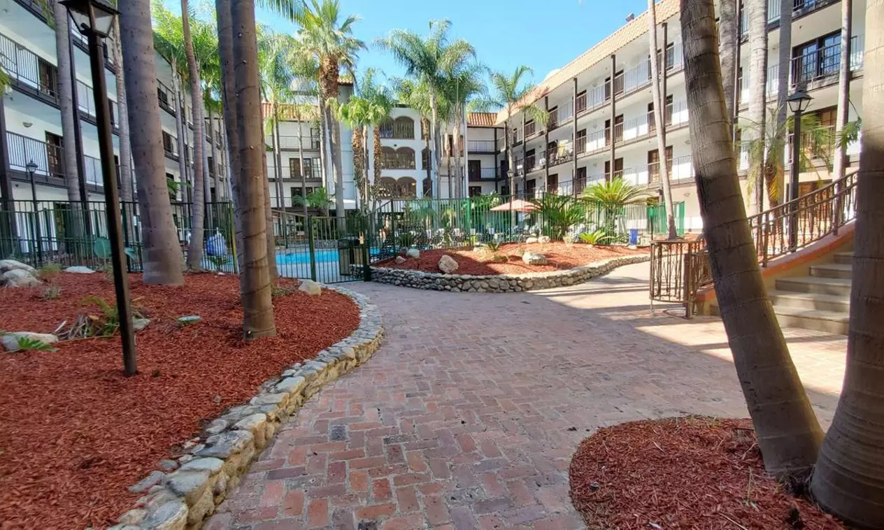 Buena Park Grand Hotel and Suites - Book Now!