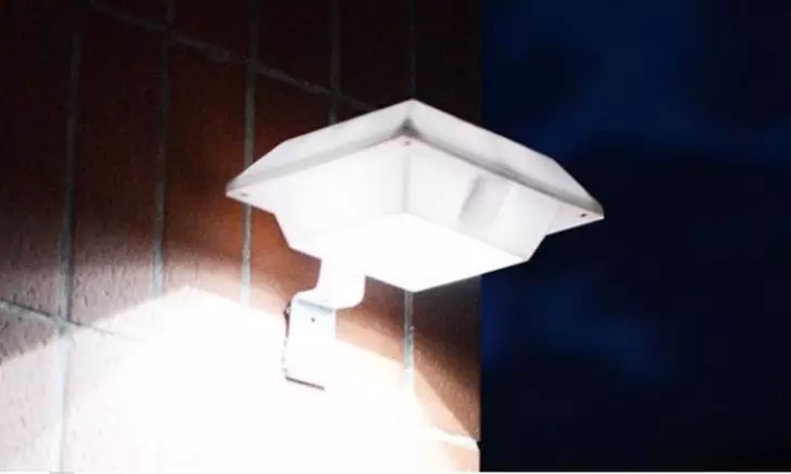 Six Pieces of LED Solar Fence Light