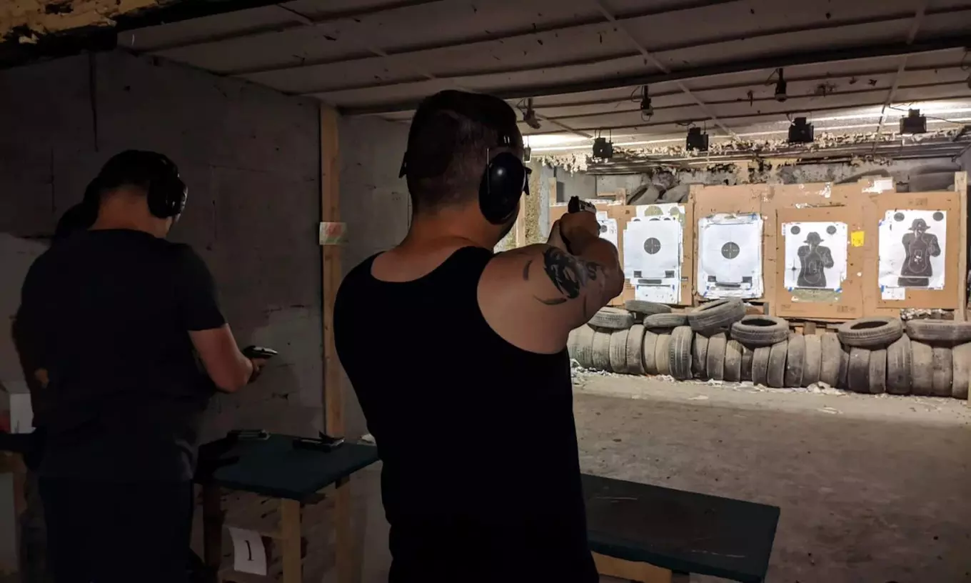 Wejście na strzelnicę: pakiet Startowy lub Startowy Plus