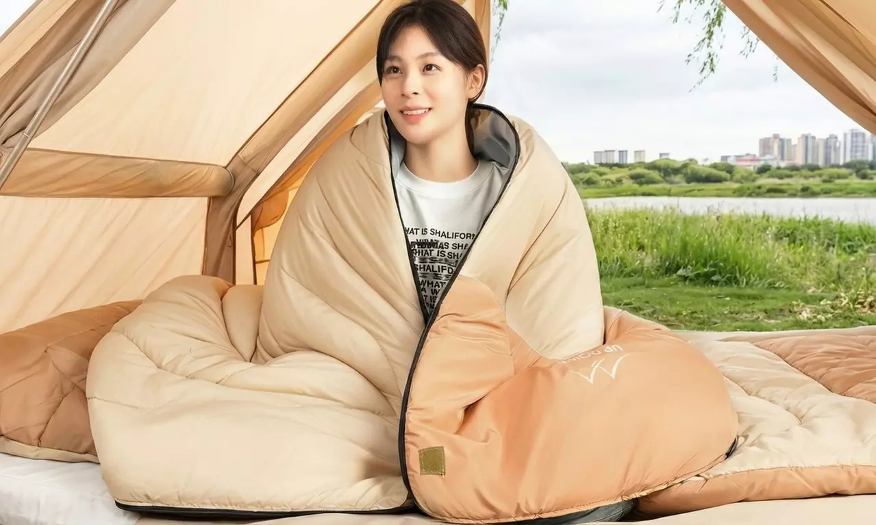 3-Season Camping Sleeping Bag with Hood - Lightweight & Warm Options - Image 7