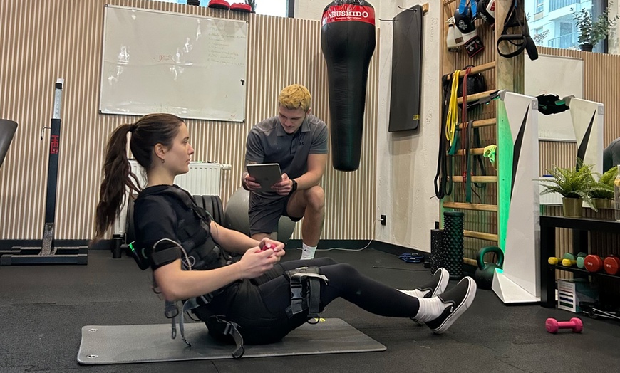 Image 3: Trening EMS w zaledwie 30 minut - 2 lokalizacje w Warszawie