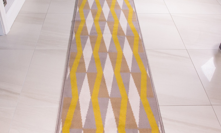 Image 4: Modern Ochre Rug