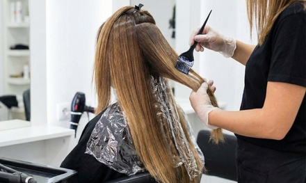 Media melena hasta pecho: lavado, tratamiento capilar con principios activos, masaje, corte y peinado - Angie pabon Peluquería