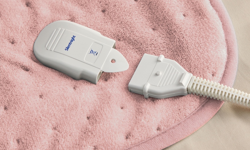 Image 25: Silentnight Luxury Heated Throw, Energy-Efficient Fleece Comfort