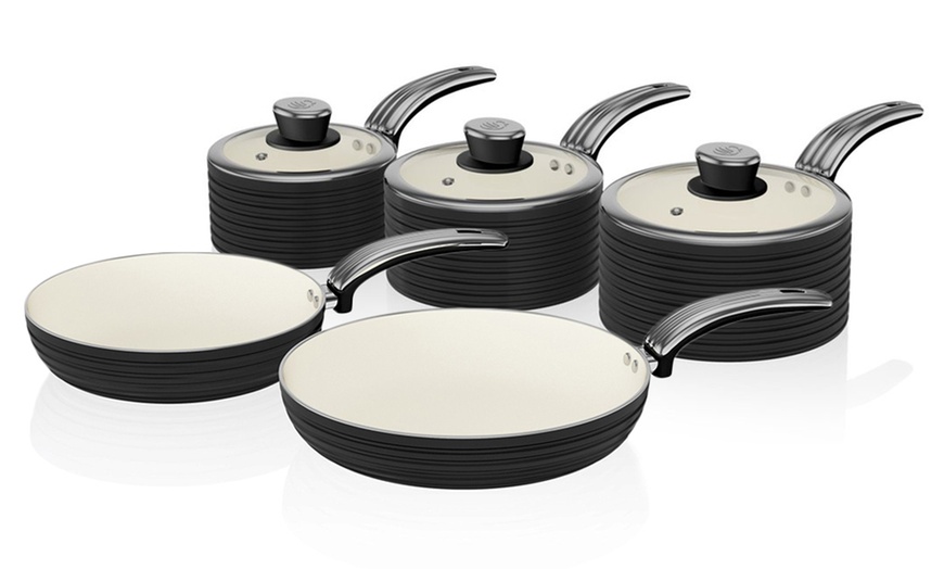 Image 40: Swan Retro Pans Set