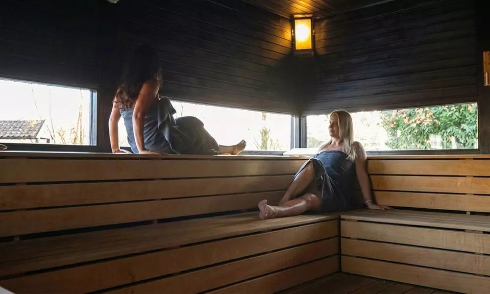 Ervaar wellness bij het Bronsbergenmeer met diverse sauna's