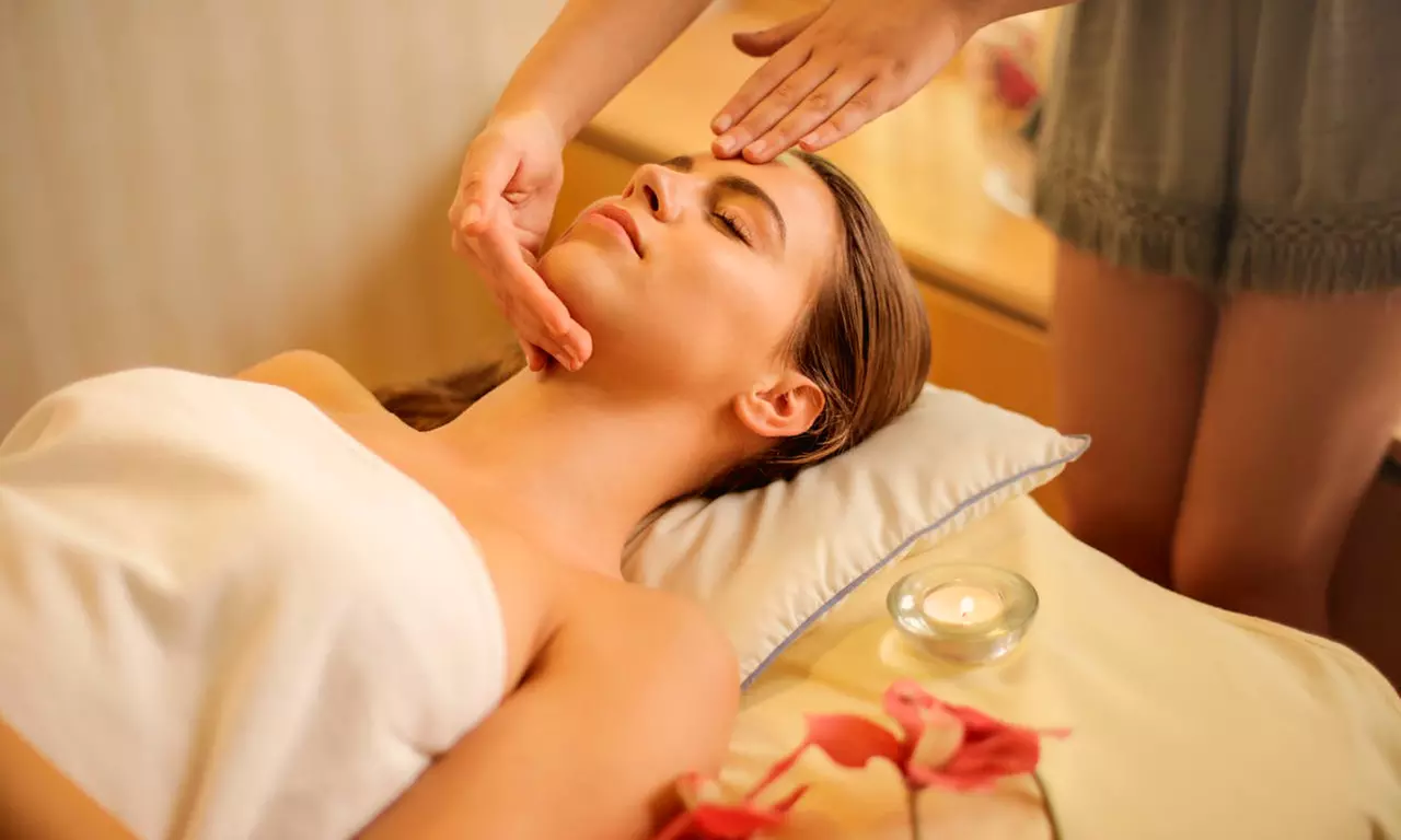 Modelage élimination à l'institut By Beauty