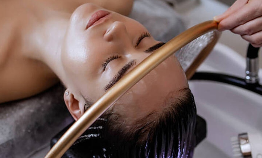 Image 5: Rituales head spa serenity, japonés o gold con análisis capilar