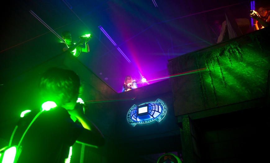 Image 19: 2 oder 4 Runden LaserTag inkl. Ausrüstung für 2 - 6 Personen 