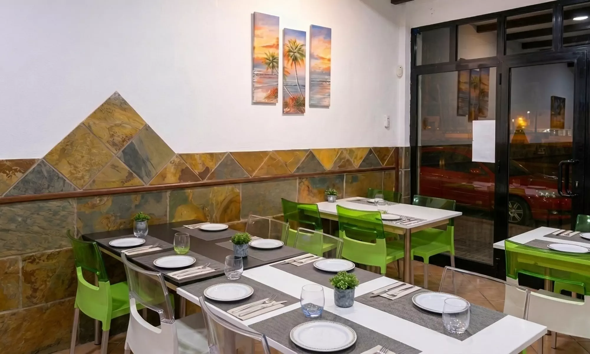 Menú canario para 2 o 4 personas con entrante, postre y bebida