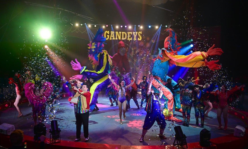 Image 4: Grandstand Ticket with Brochure to Gandeys Circus from Apr 7 to Jun 27