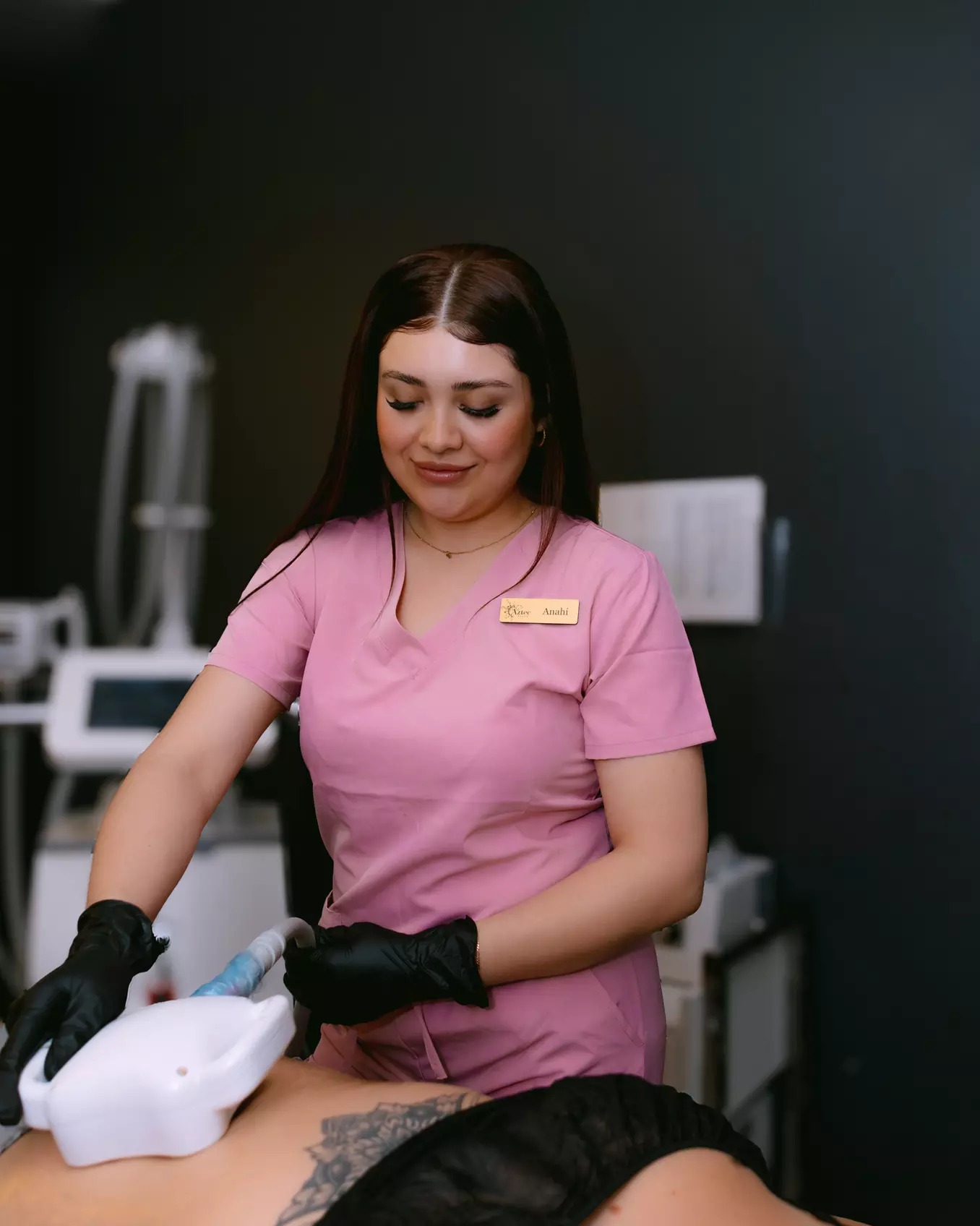 Transform Your Look with Double Chin and Cavitation Treatments!