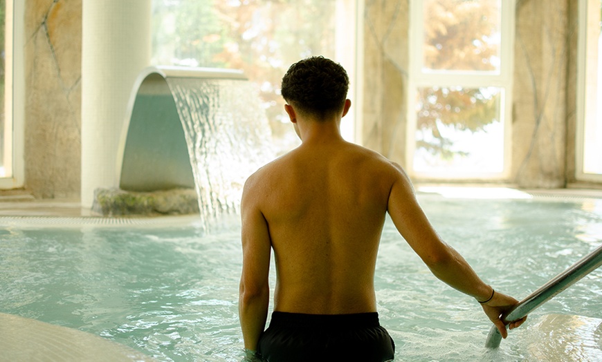 Image 2: Spa privado de 60 minutos en pareja con opción a masaje y mascarilla 