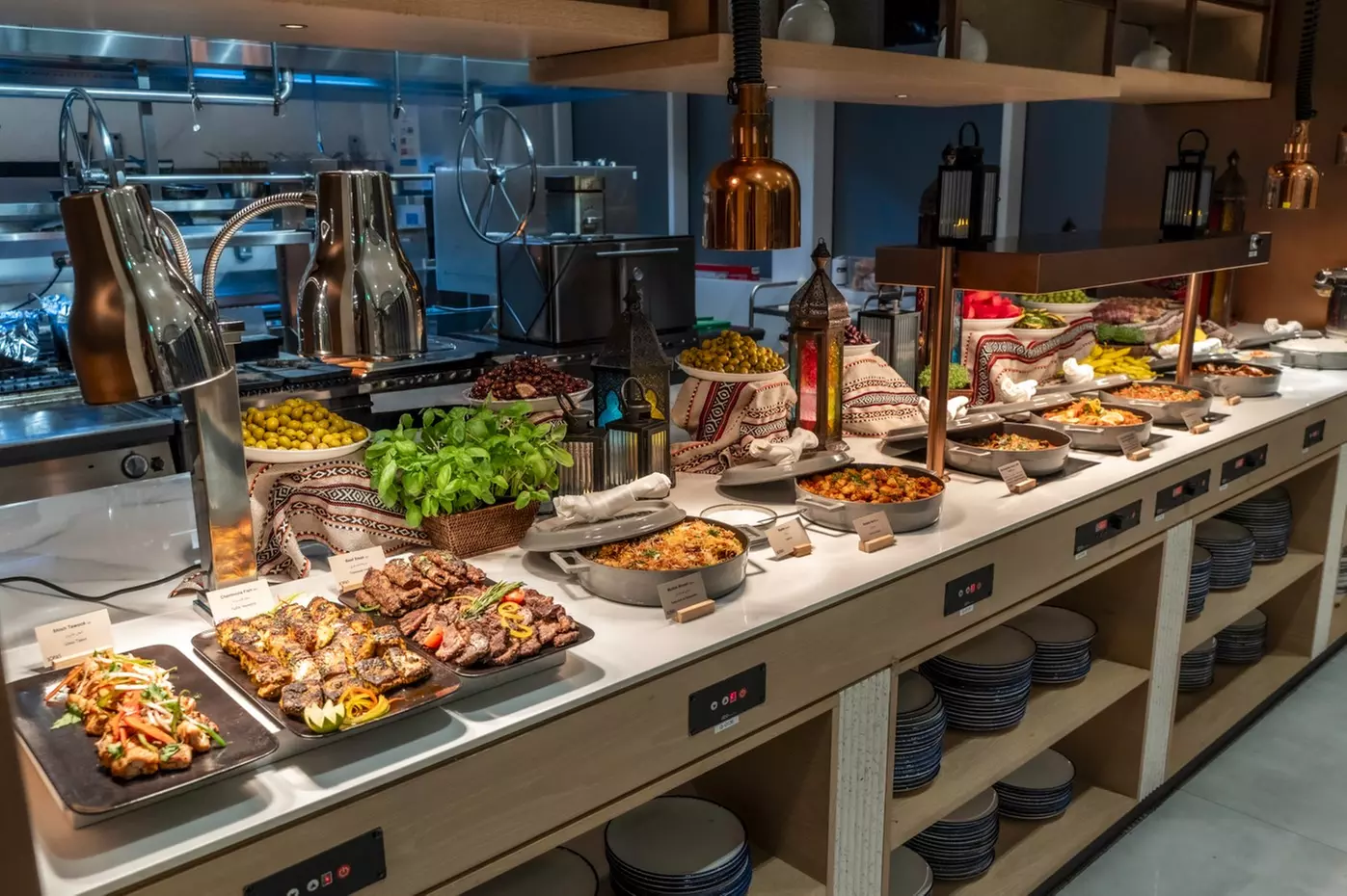 Ramadan Iftar Buffet w/ Beverages: 1 Child (6-11 Yrs)/1, 2, / 4 Adults