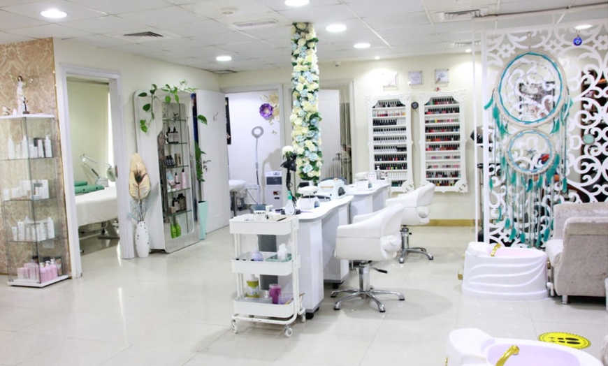 Image 2: Smooth & Silky: Full-Body Waxing and Threading Packages