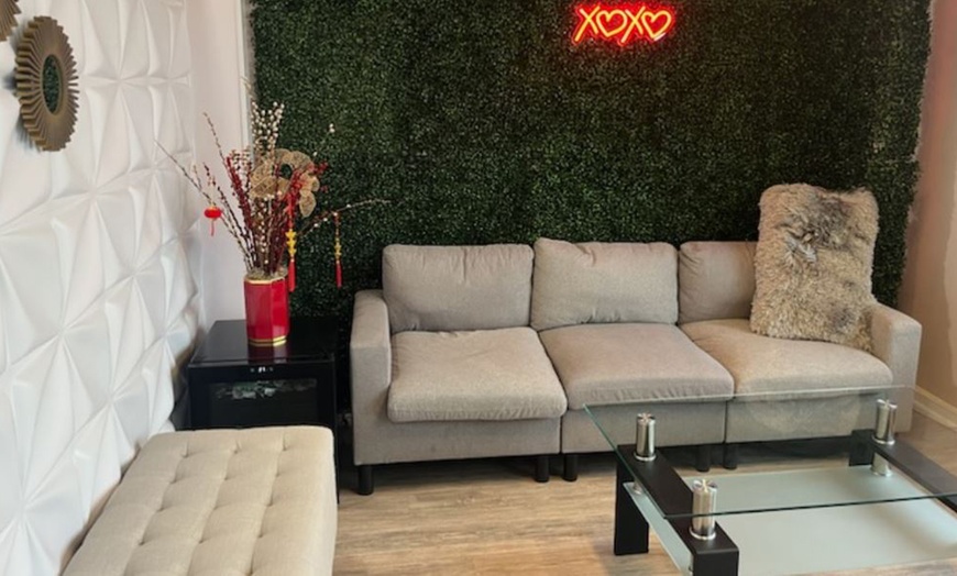 Image 2: 60 or 90-Minute: Choice of Deep Tissue or Swedish Massage