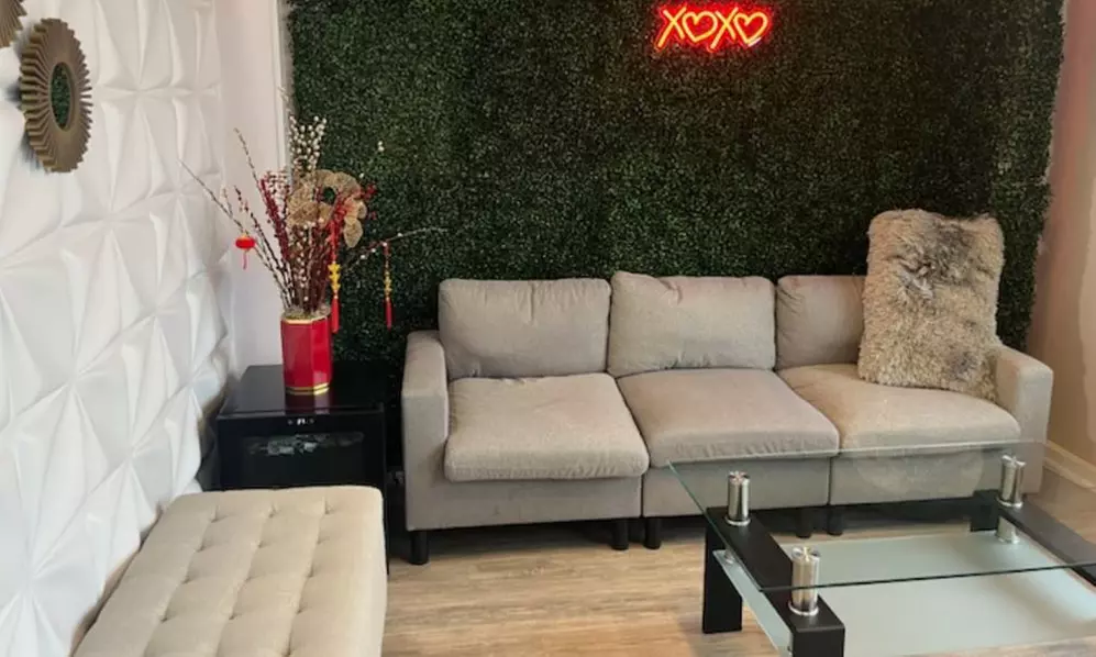 60 or 90-Minute: Choice of Deep Tissue or Swedish Massage