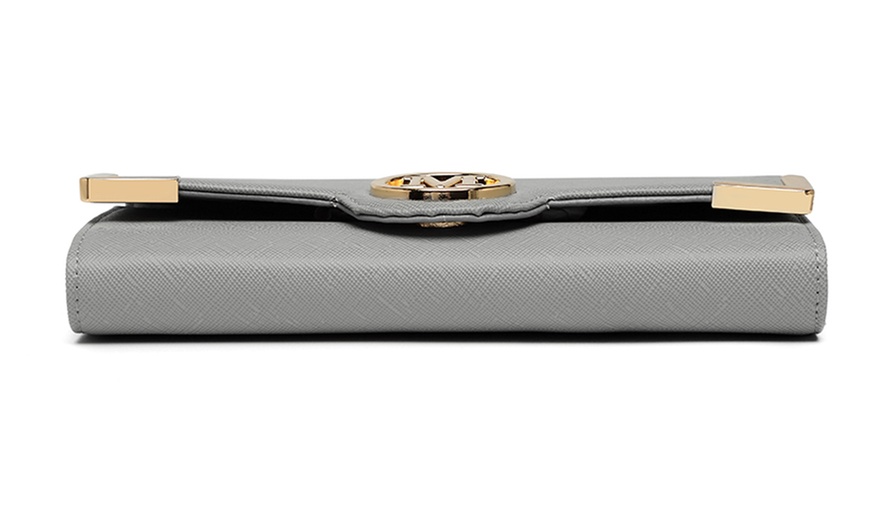 Image 10: PU Leather Texture Design Women's Handbag and Purse Set