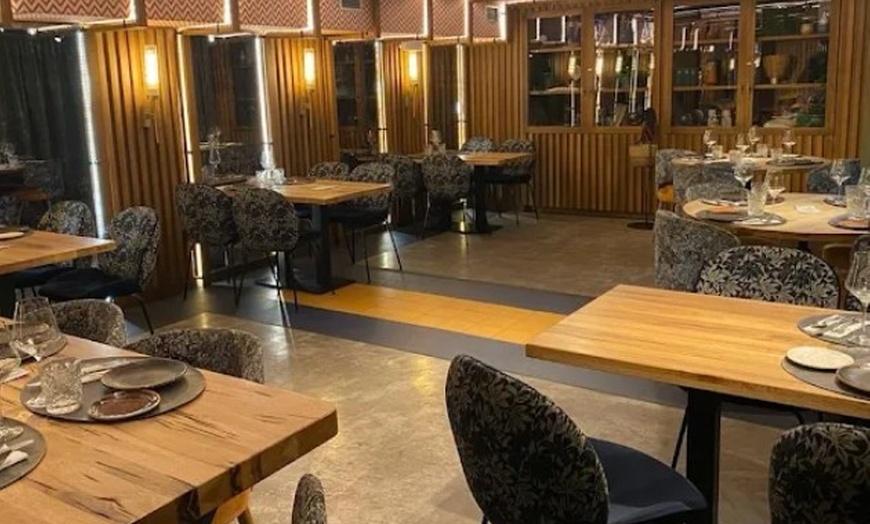 Image 25: Menú fusión a elegir entre clásico o prémium para 2 o 4 personas 