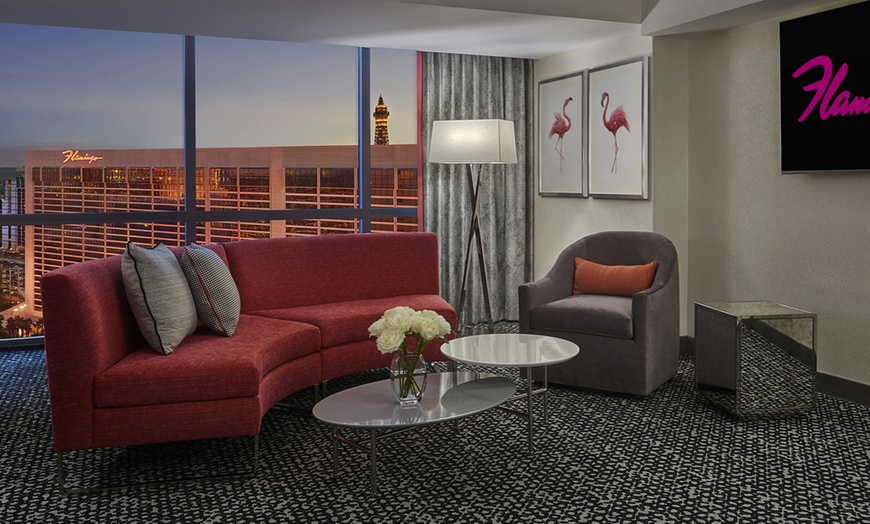 Image 7: Casino Hotel on Vegas Strip 