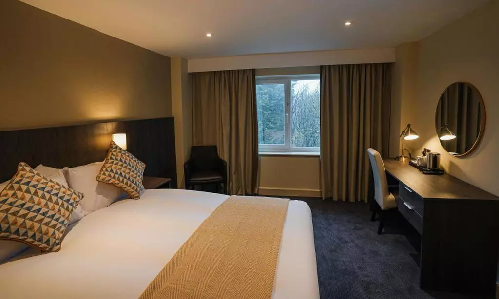 4* Lancashire: Stay for up to 4 with Spa access