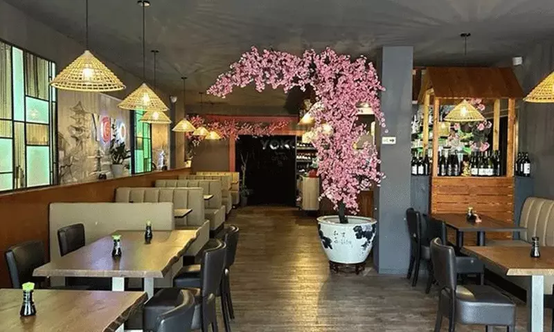 Sushiplatte: Brücke für Zwei oder Segelschiff für 4 bis 6 Personen