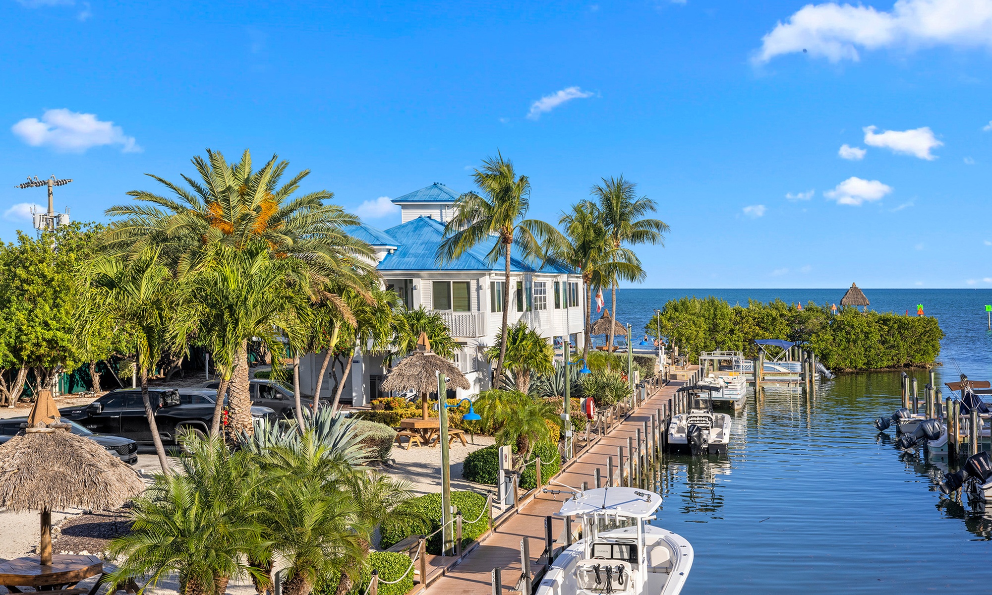 Ocean Pointe Suites: Your Key Largo Getaway