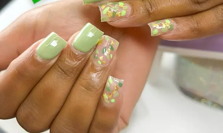 Gel/ Classic Mani-Pedi Combo for a Lasting Shine