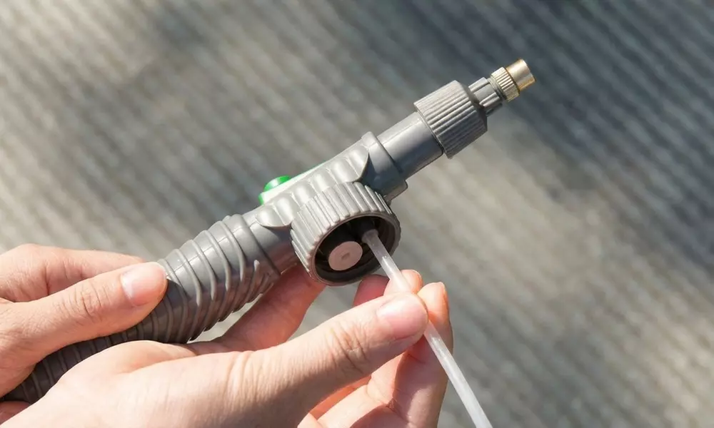 Portable Bottle-Top Garden Sprayer with Adjustable Nozzle