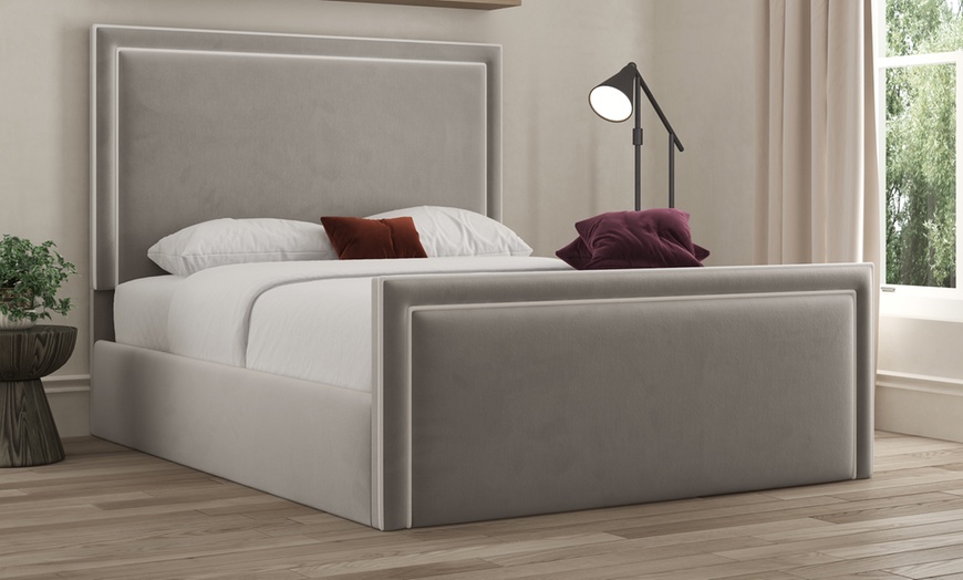 Image 11: DS Living Verona Pipping Upholstered Bed 