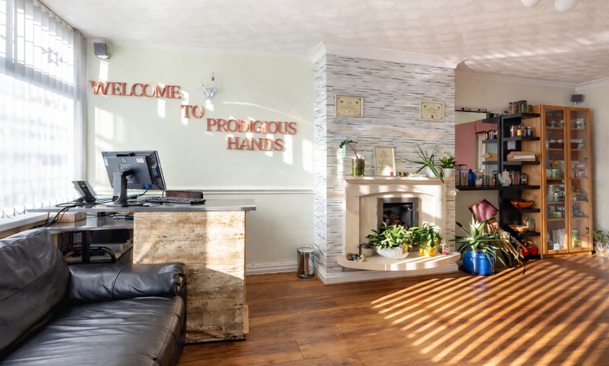 Image 2: 30-minutes Massage - Head, Neck, Back and Shoulders, and More