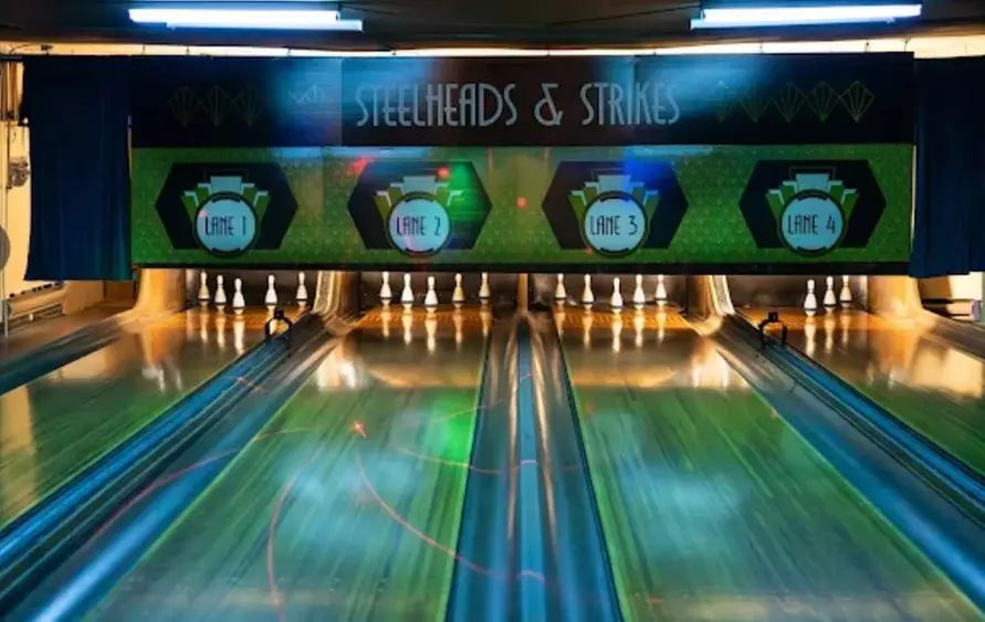 Choose From Fun Bowling Packages in Ottawa, Shoe Rental Included!