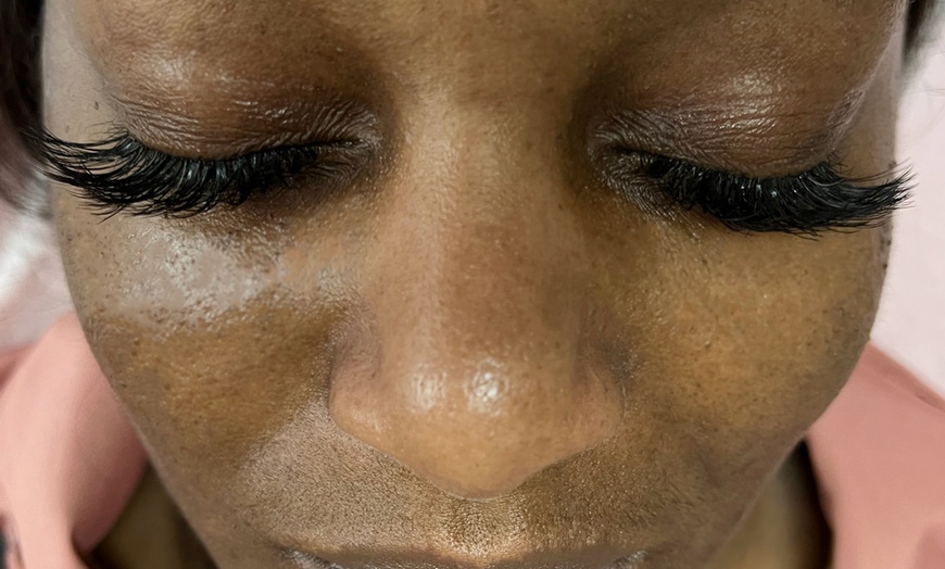 Image 4: Full Set of Eyelash Extensions + Optional Fill for Fuller Lashes