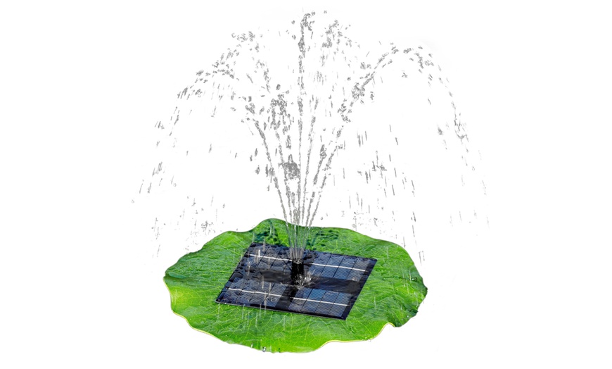 Image 2: Solar Floating Lily Pad Fountain