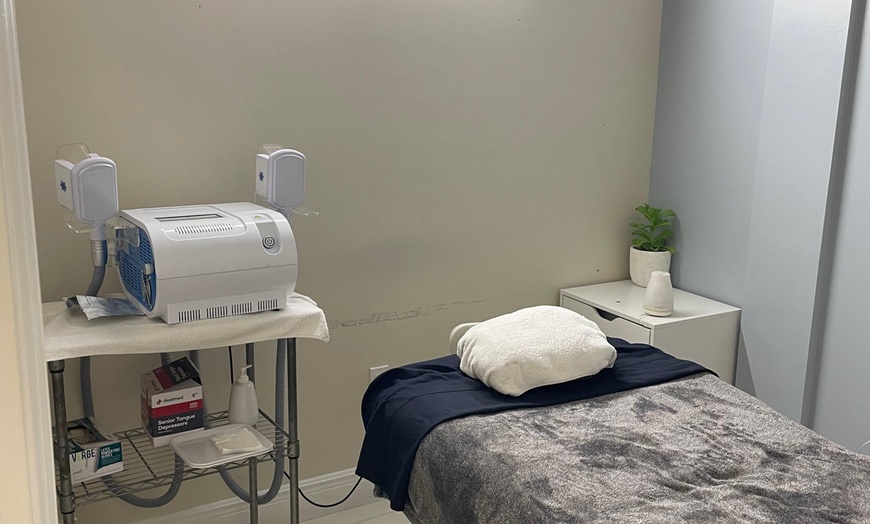 Image 5: Relax & Refresh with Swedish Massage by Licensed Therapist