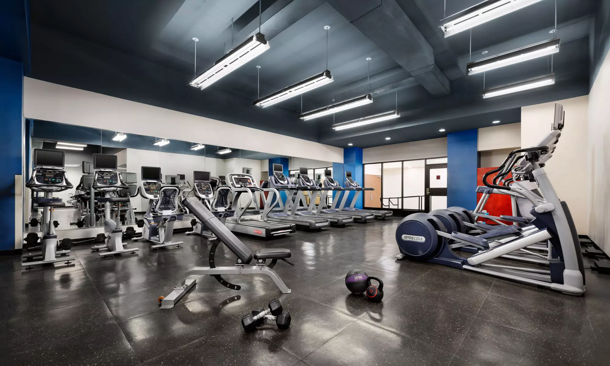 Stay at The New Yorker Hotel in New York, NY. A Classic Art Deco Retreat in the Heart of Midtown Manhattan - Second Medium