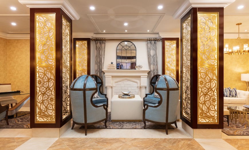 Image 5: Midtown Manhattan hotel near Grand Central w/ Grab and Go credit