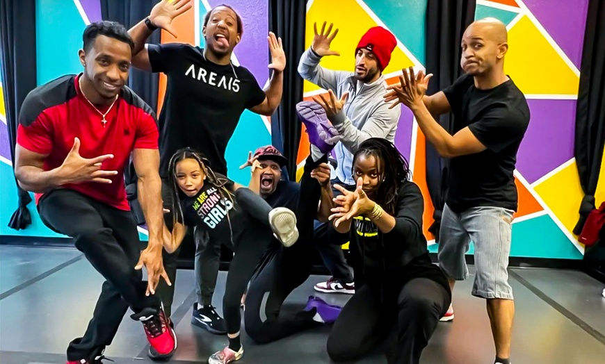 Image 2: Kids Dance Classes for Tiny Tots or Hip Hop and Ballet Combo 