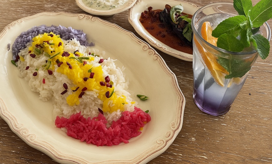 Image 2: Veganes Reis-Menü inkl. Vor- und Nachspeise nach Wahl für 1-4 Personen