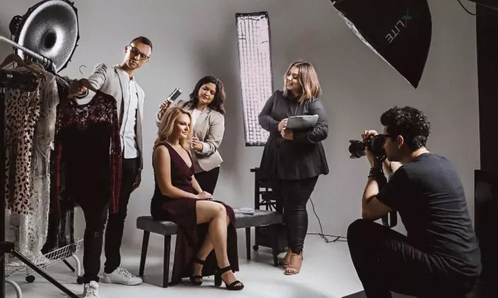 Individual, Couple, Family or Pet Photo Shoot Experience at Studio1000 Photography Australia (Up to 84% Off) - Primary Image