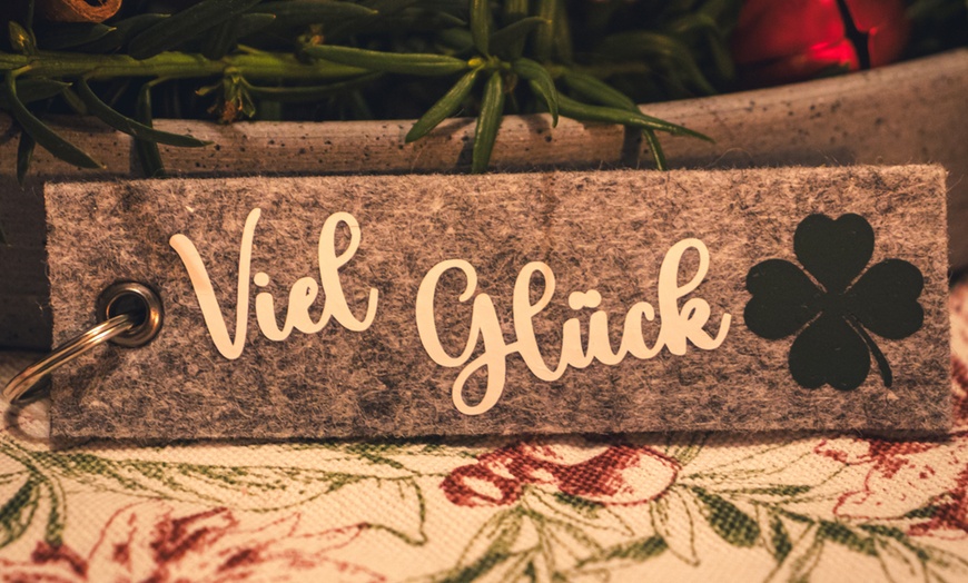 Image 10: Weihnachtsgeschenkbox mit exklusiven handgemachten Überraschungen